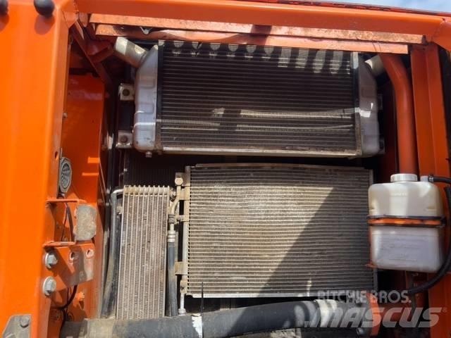 Doosan DX 225 LC Lánctalpas kotrók