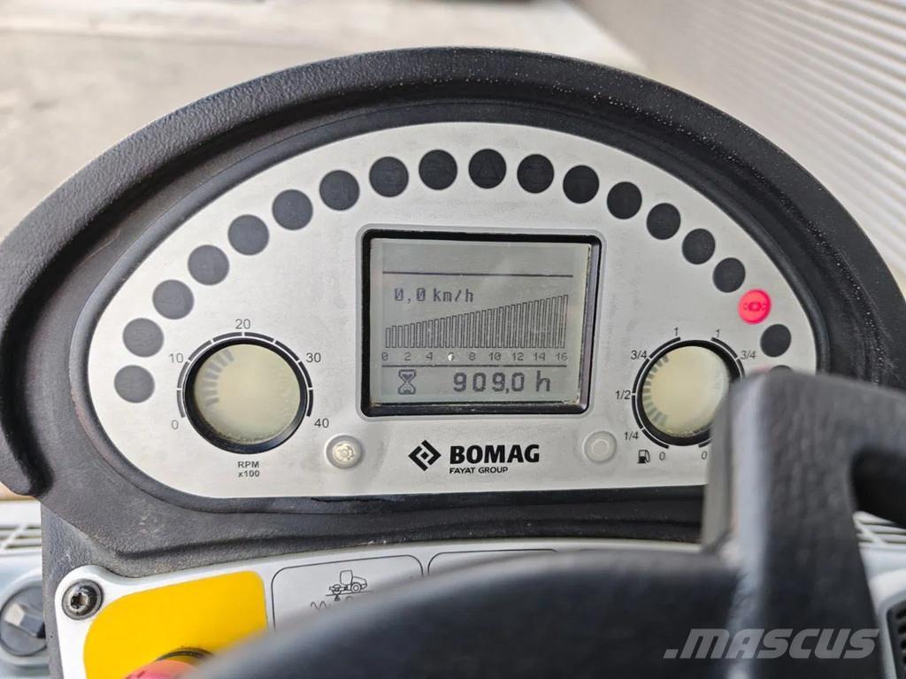 Bomag BW 177 D-5 Pneumatikus kerekes hengerek