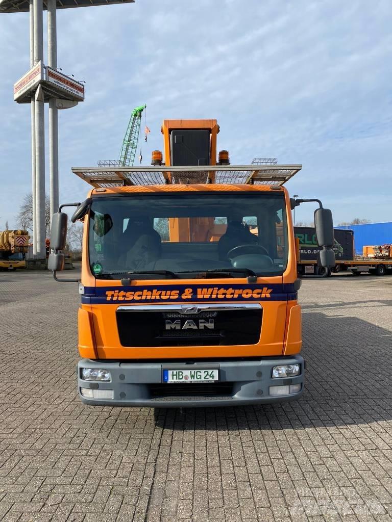 Ruthmann T 330 Teherautóra szerelt emelők és állványok
