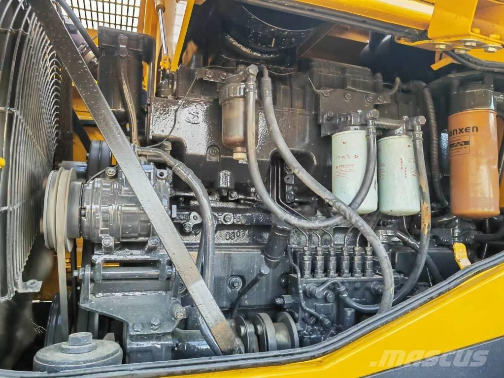 Komatsu WA 470-3 Lánctalpas kotrók