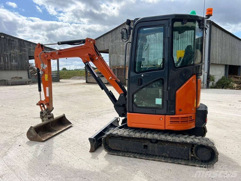 Hitachi ZX 26 U-6 Mini kotrók < 7t