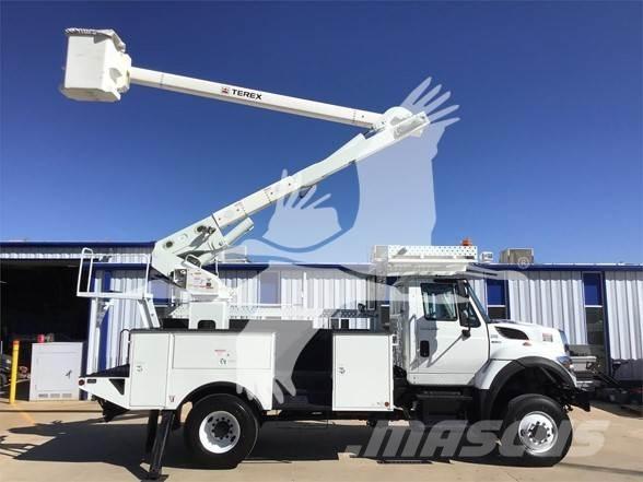 Hi-Ranger SC42 Teherautóra szerelt emelők és állványok