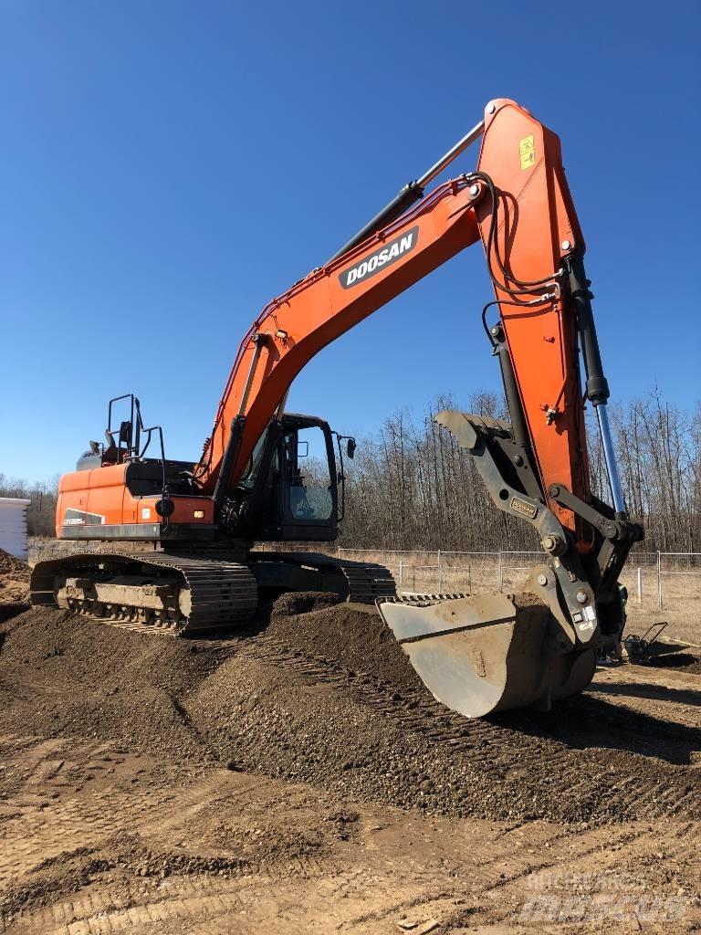 Develon DX225LC-5 Lánctalpas kotrók