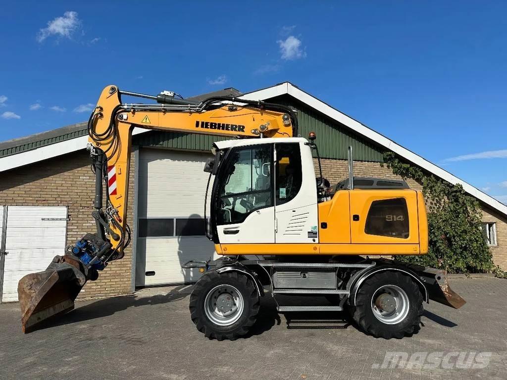 Liebherr A914 Gumikerekes kotrók