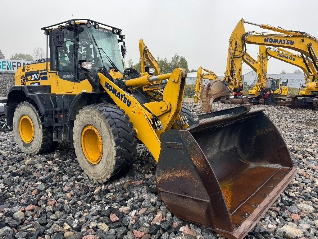 Komatsu WA 270-8 Gumikerekes homlokrakodók