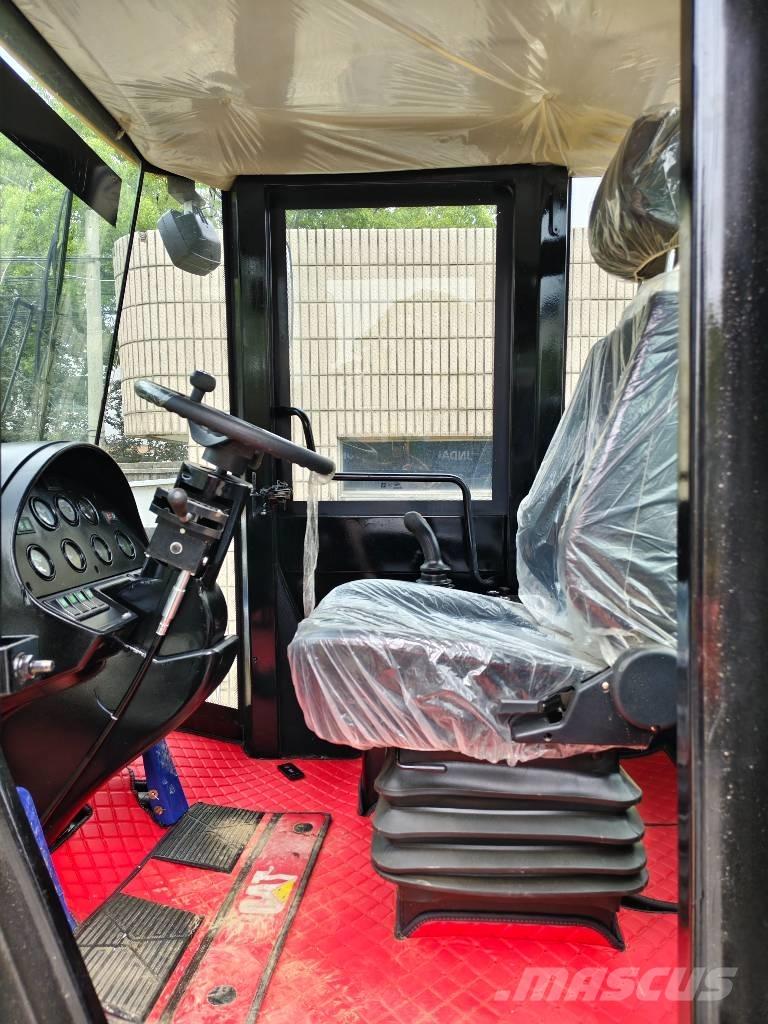 CAT 950 GC Gumikerekes homlokrakodók