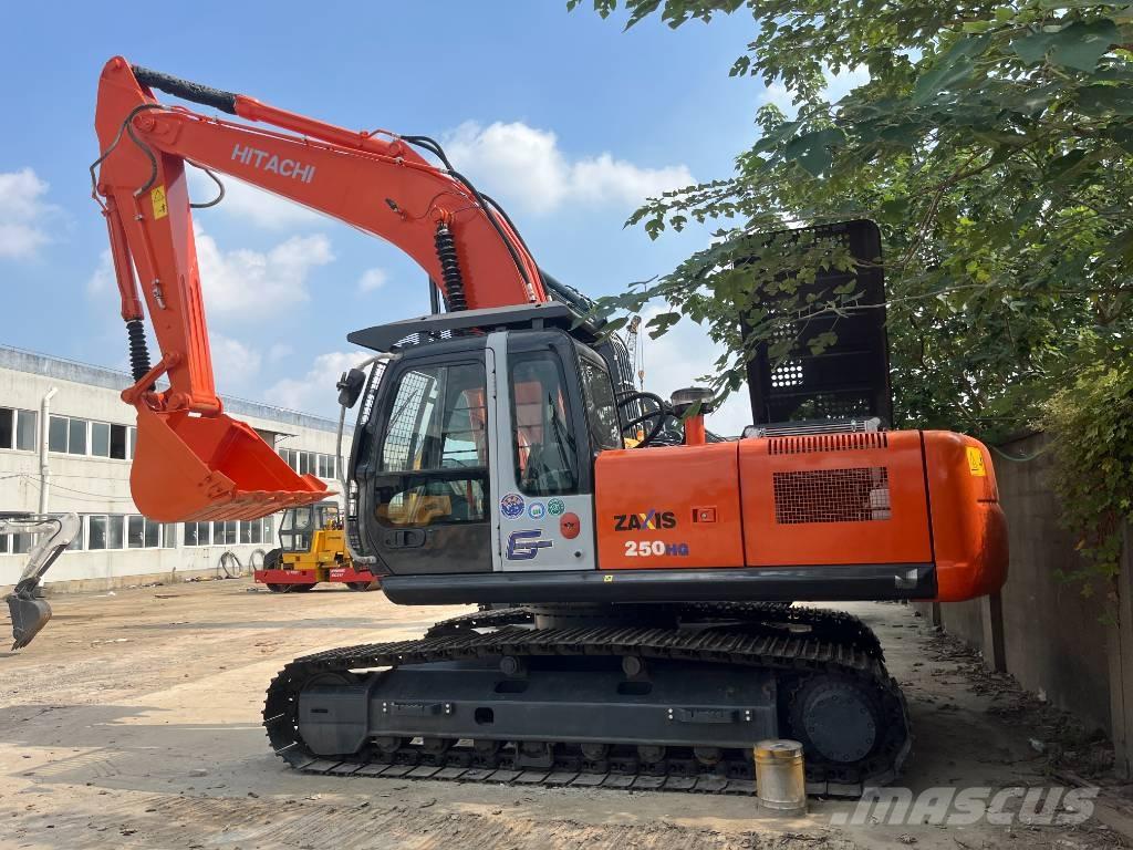 Hitachi ZX 250 Lánctalpas kotrók