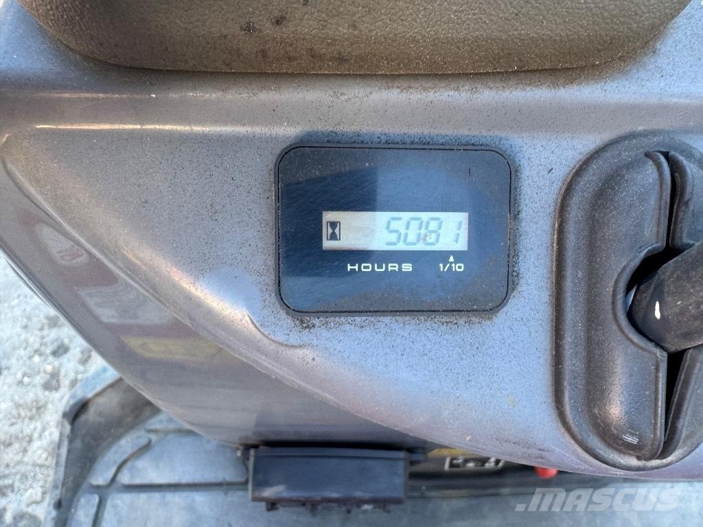 Yanmar SV08 (1E069) Mini kotrók < 7t