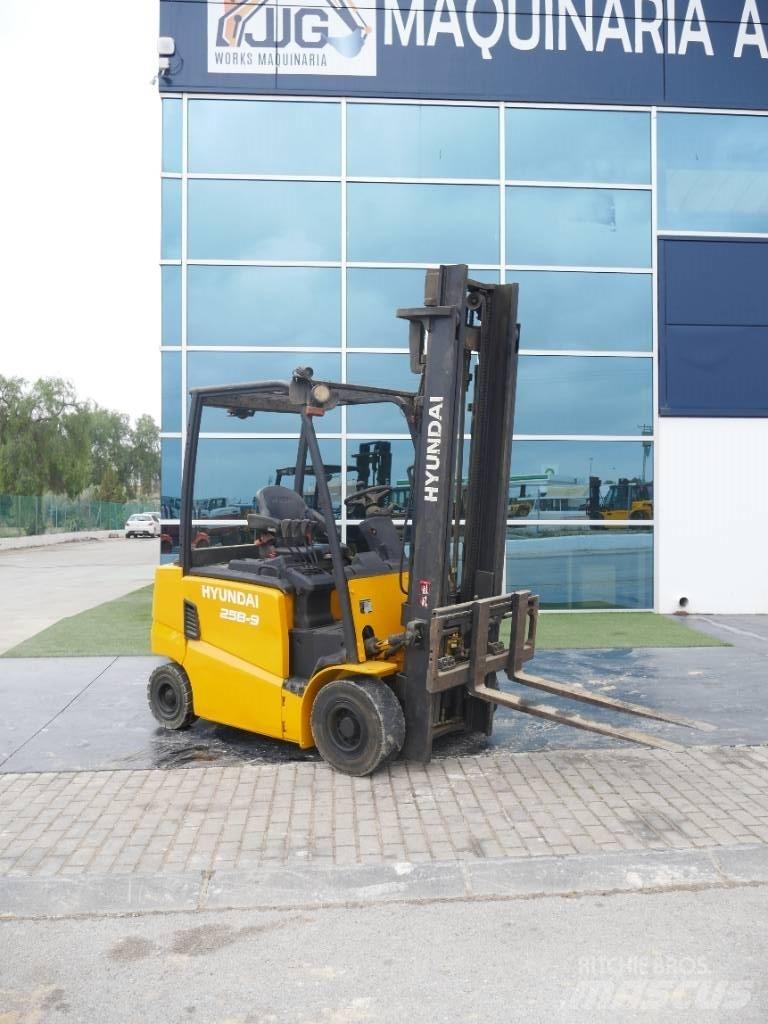 Hyundai 25 BH-9 Elektromos targoncák