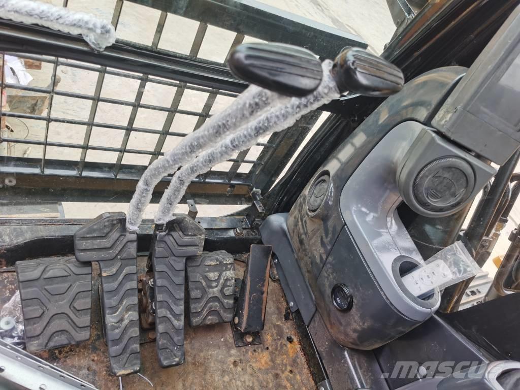 CAT 330 D Lánctalpas kotrók