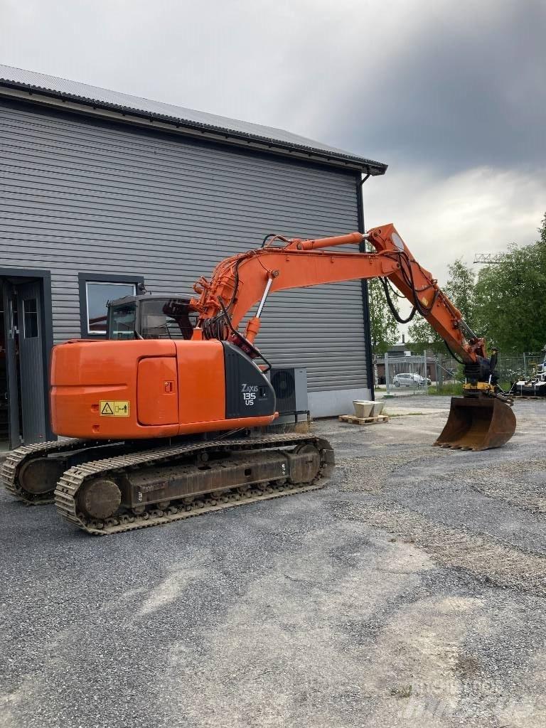 Hitachi ZX 135 Lánctalpas kotrók