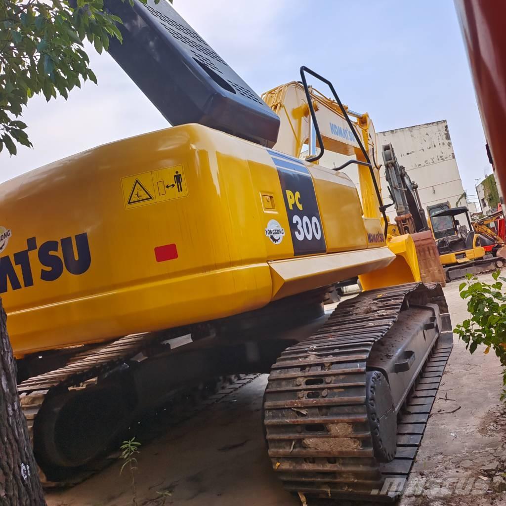 Komatsu PC 300 Lánctalpas kotrók
