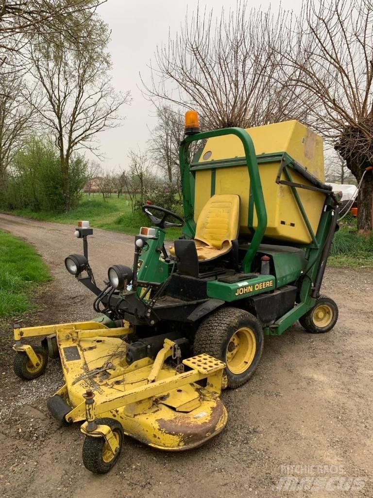 John Deere F 935 Ráülős fűnyírók