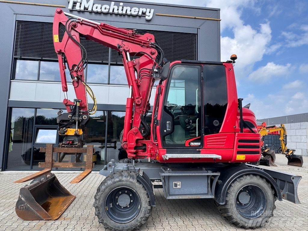 Takeuchi TB 295 W Gumikerekes kotrók