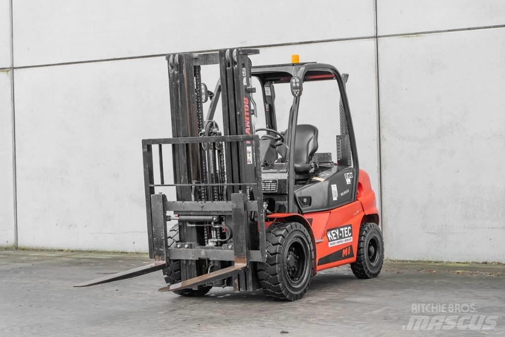 Manitou MI 30 D Dízel targoncák