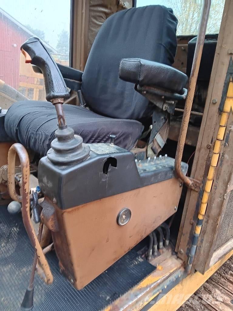 CAT 219 LC Lánctalpas kotrók