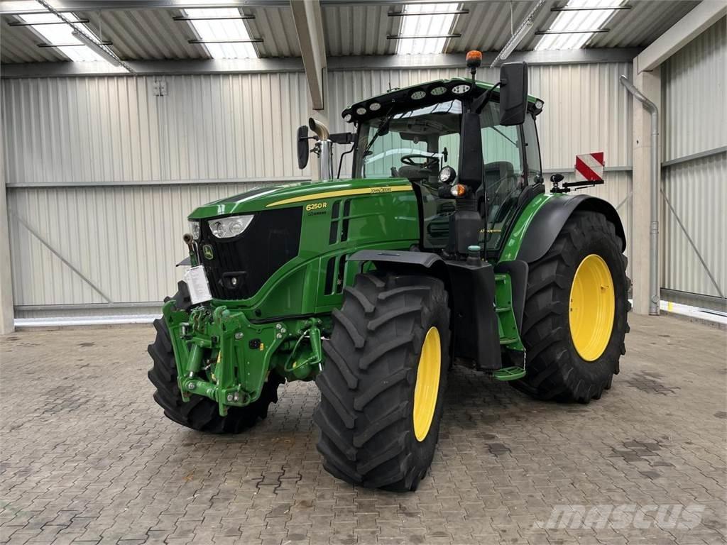 John Deere 6250R Traktorok