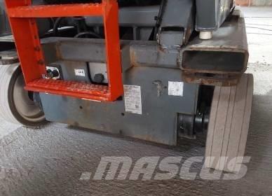 SkyJack SJ III 4726 Ollós emelők