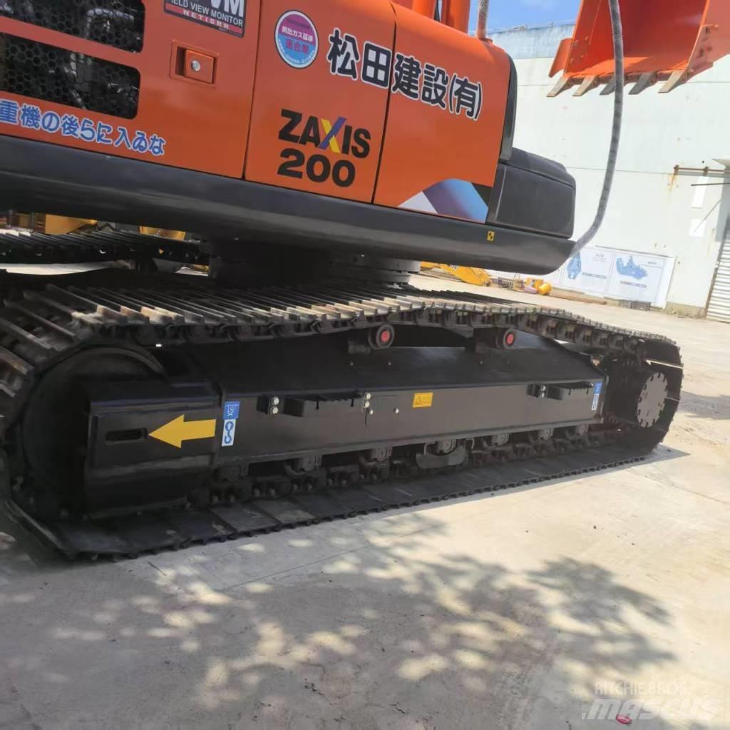 Hitachi ZX200 Lánctalpas kotrók