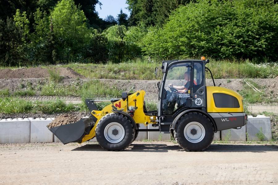 Wacker Neuson WL 44 Gumikerekes homlokrakodók