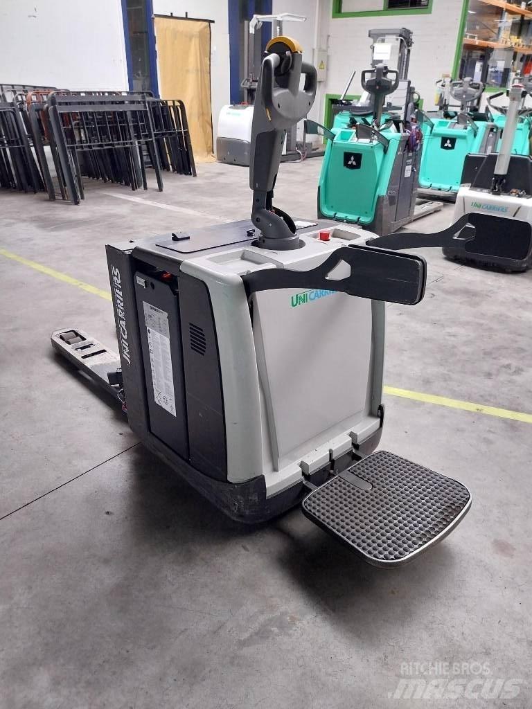 UniCarriers PMR 200 Vezetőállásos alacsony emelőkocsi