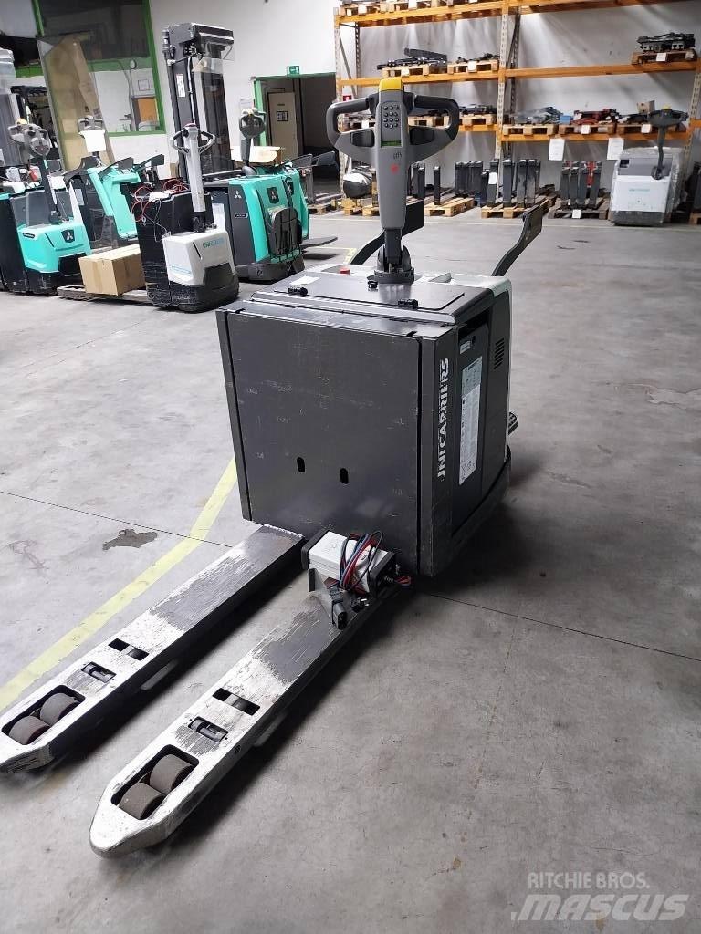 UniCarriers PMR 200 Vezetőállásos alacsony emelőkocsi
