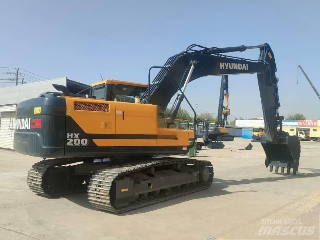 Hyundai HX 200 Lánctalpas kotrók