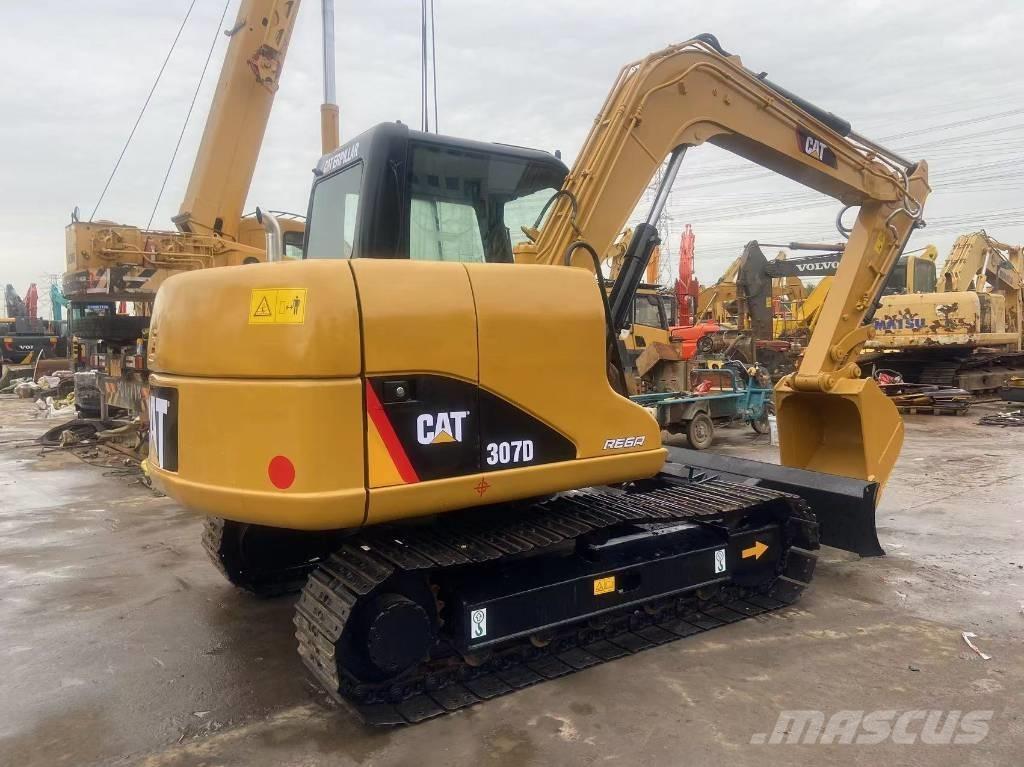 CAT 307 D Közepes (midi) kotrók 7 t - 12 t