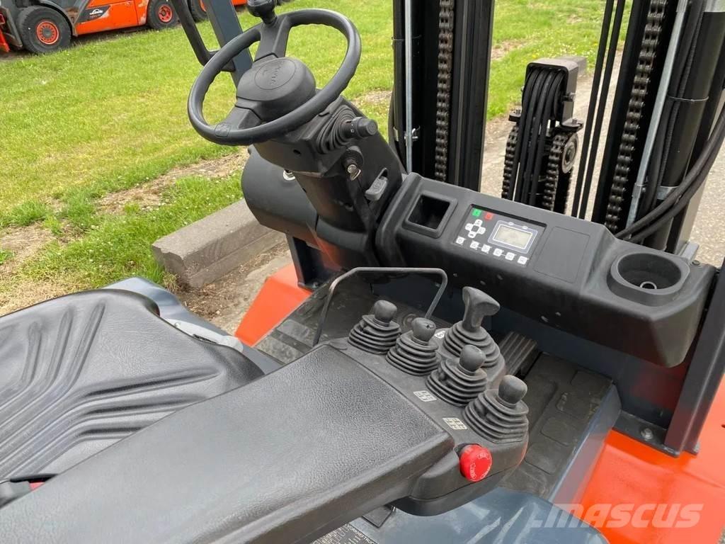 Toyota 8FBMT40 Elektromos targoncák