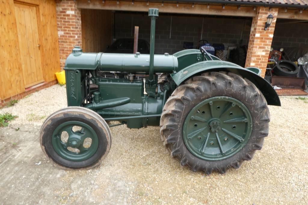 Fordson standard Traktorok