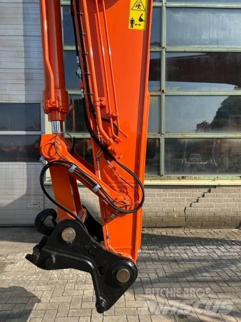 Hitachi ZX 290LCN-5B Lánctalpas kotrók