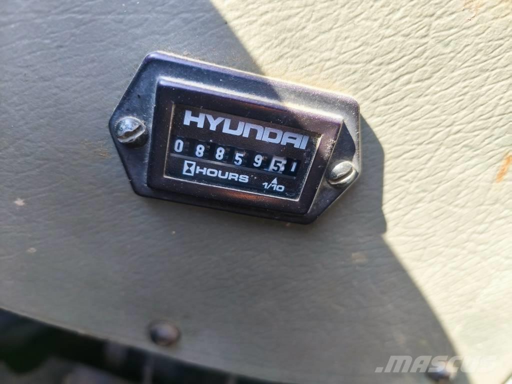 Hyundai HL 760 Gumikerekes homlokrakodók
