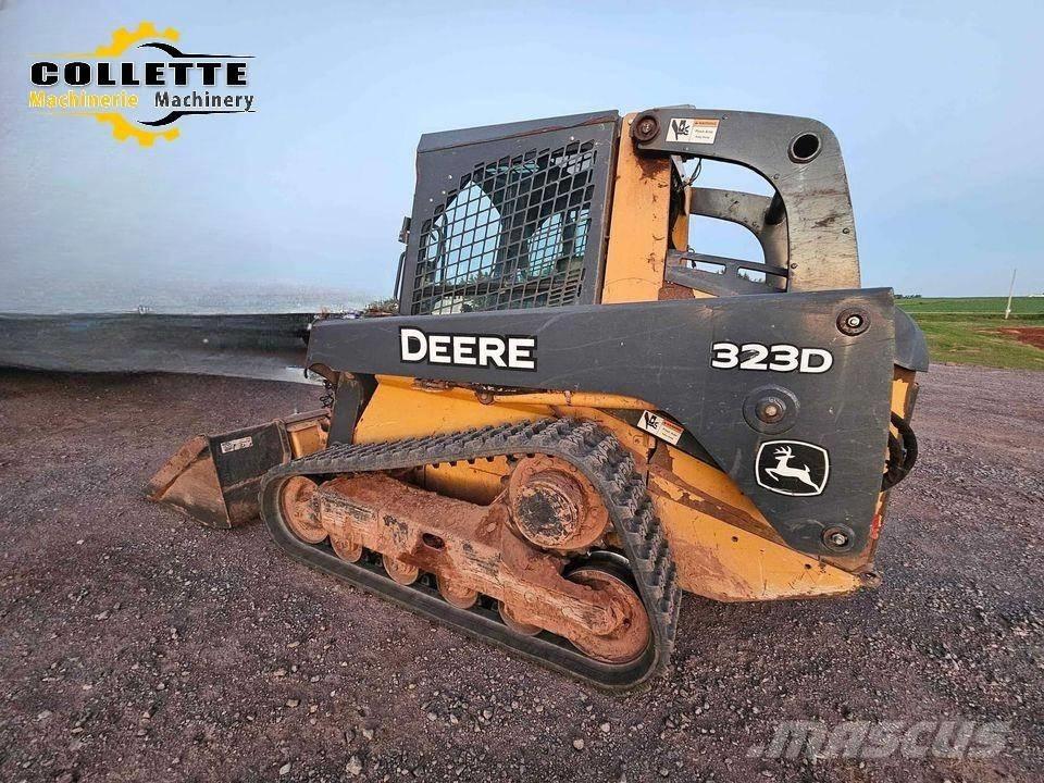 DEERE 323D Kompaktrakodók