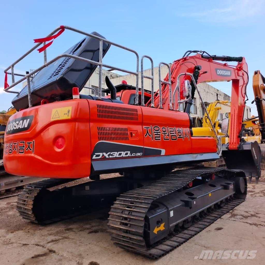 Doosan DX 300 LC-9S Lánctalpas kotrók