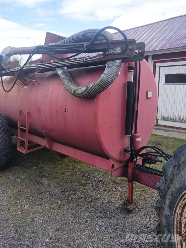 Matti 8000 Poranyag tartályos