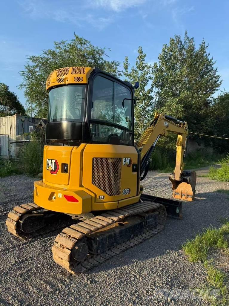CAT 303 CR Mini kotrók < 7t