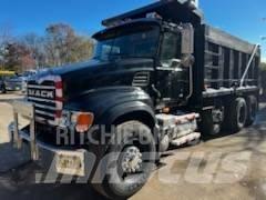 Mack CV 713 Billenő teherautók