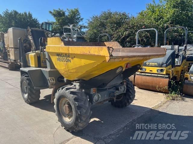 Wacker 4001 Mezei dömperek
