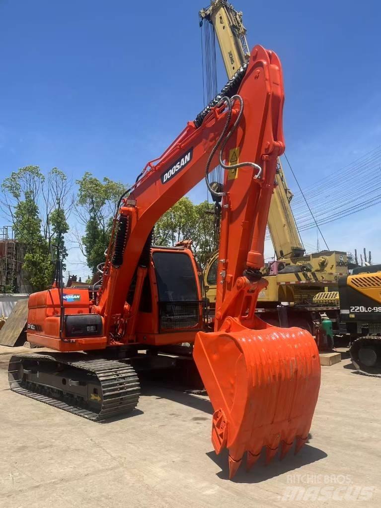 Doosan DX 140 LC Lánctalpas kotrók