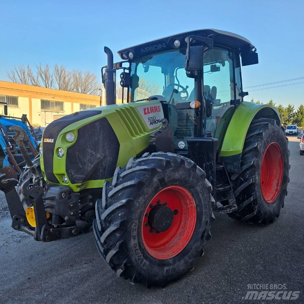 CLAAS Arion 550 Traktorok