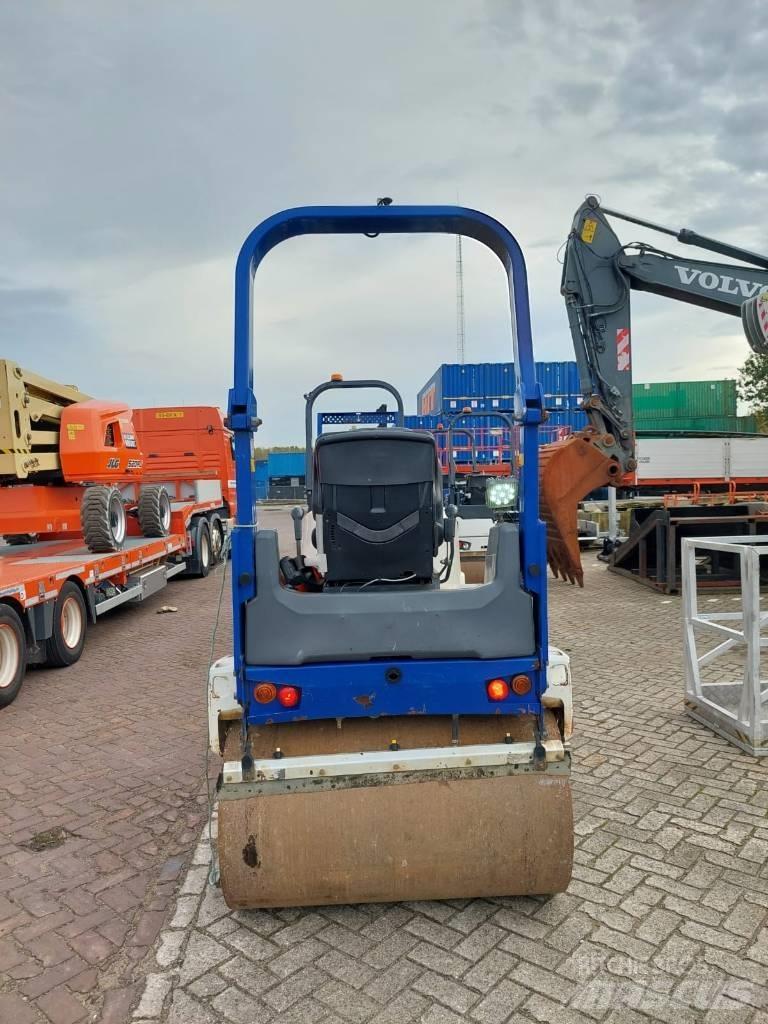 Dynapac CC1200 VI Ikerdobos hengerek