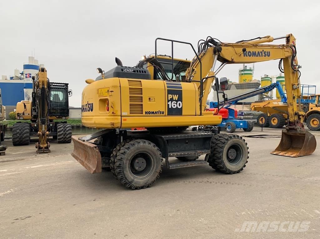 Komatsu PW160-8 Gumikerekes kotrók