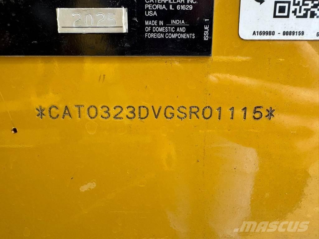 CAT 323D3 Lánctalpas kotrók