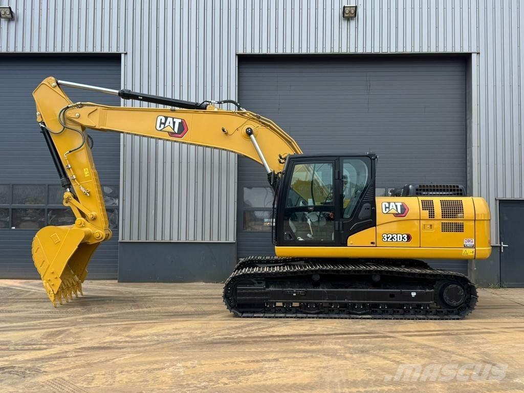 CAT 323D3 Lánctalpas kotrók