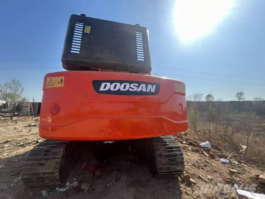 Doosan DX225LC-9C Lánctalpas kotrók