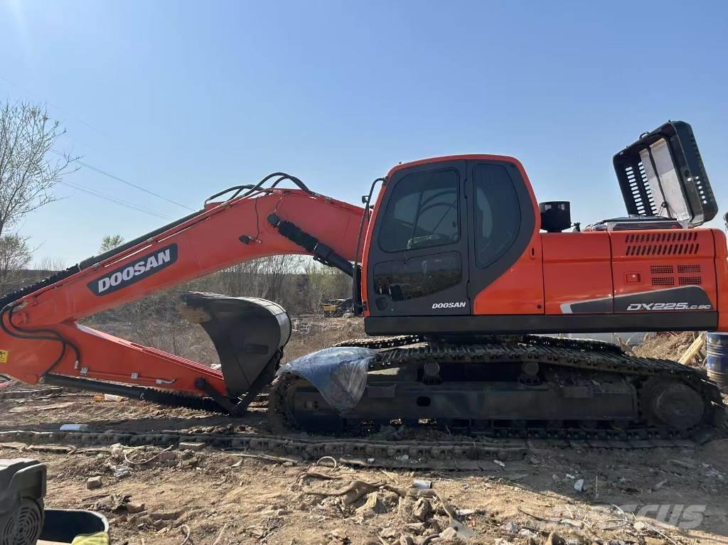 Doosan DX225LC-9C Lánctalpas kotrók