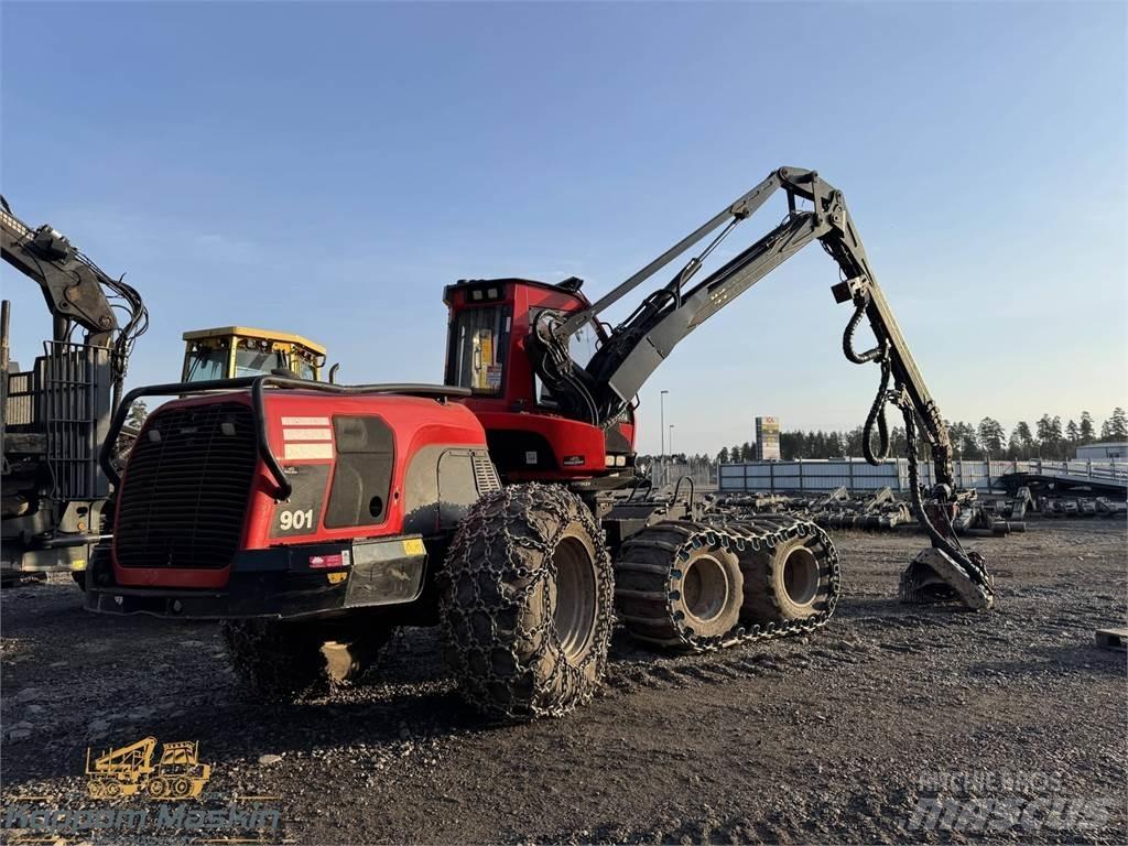 Komatsu 901 Betakarítók