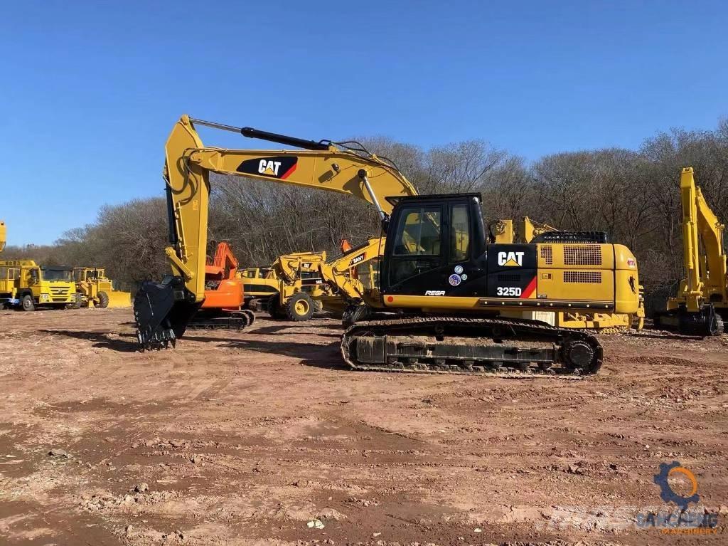 CAT 325 D Lánctalpas kotrók