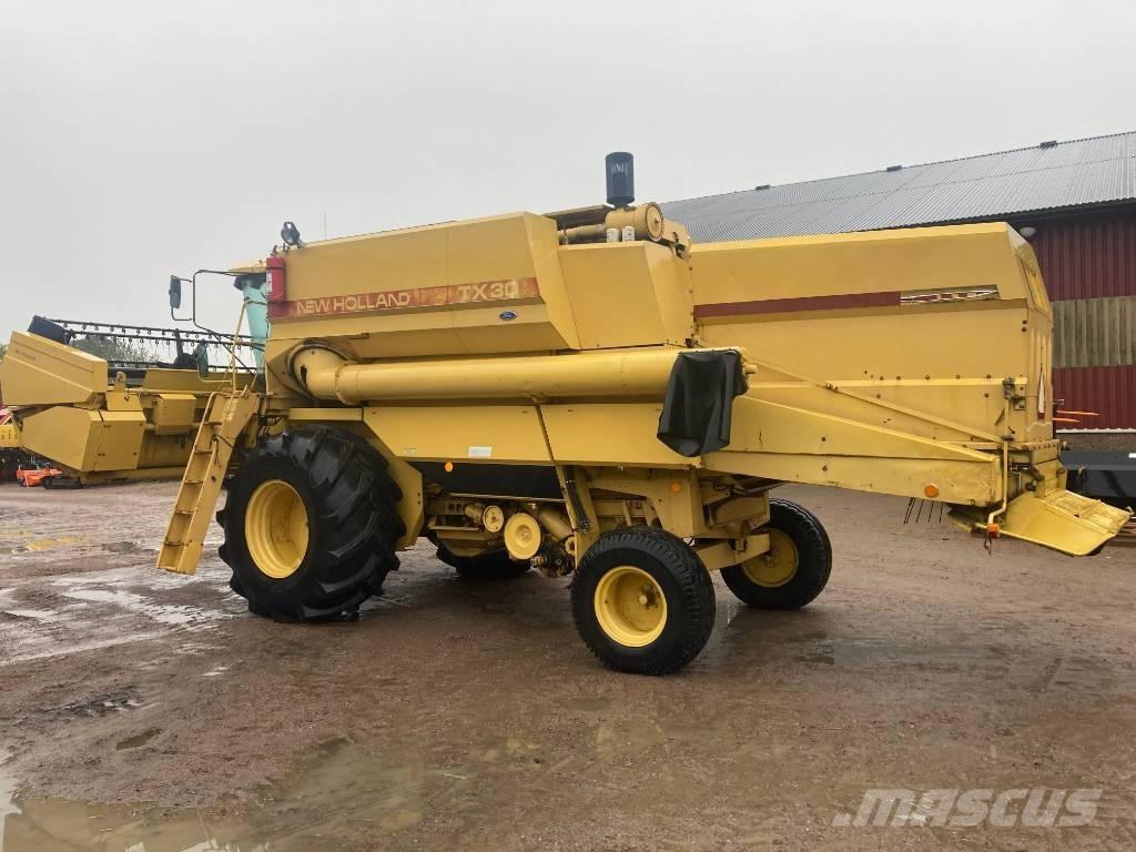 New Holland TX 30 Kombájnok