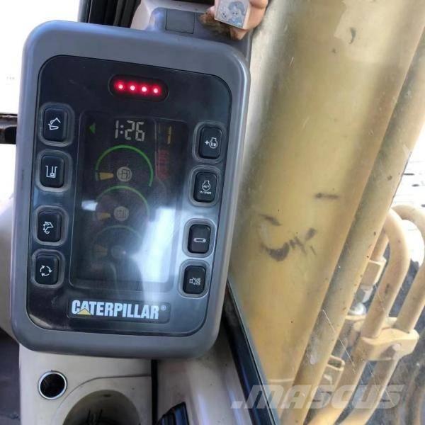 CAT 325 B L Lánctalpas kotrók